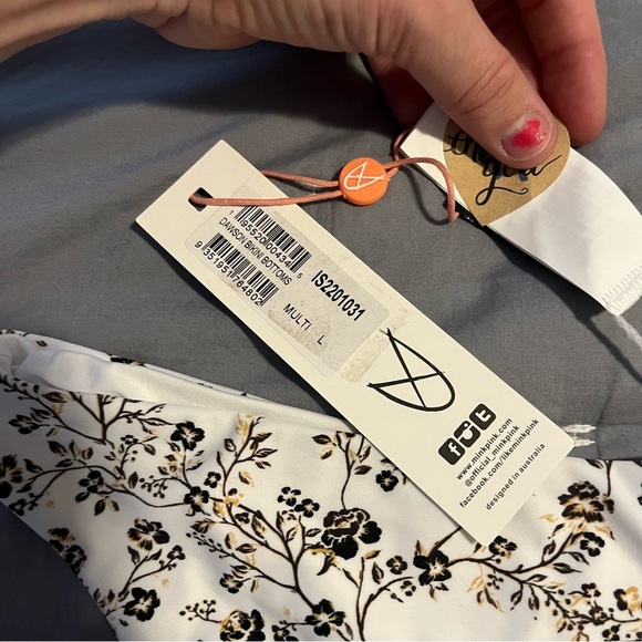 NWT MINK PINK - White Floral DAWSON TIE BIKINI SET M Top L Bottom - Picture 10 of 10